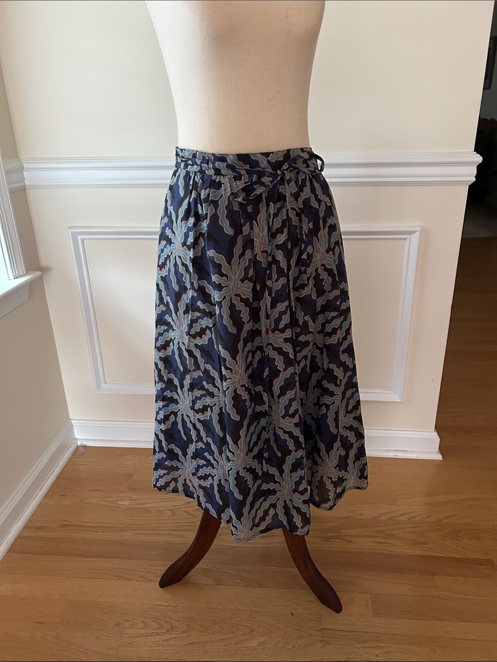 Brooks Brothers Navy Blue & Light Blue Patterned Tie-Waist Midi Skirt